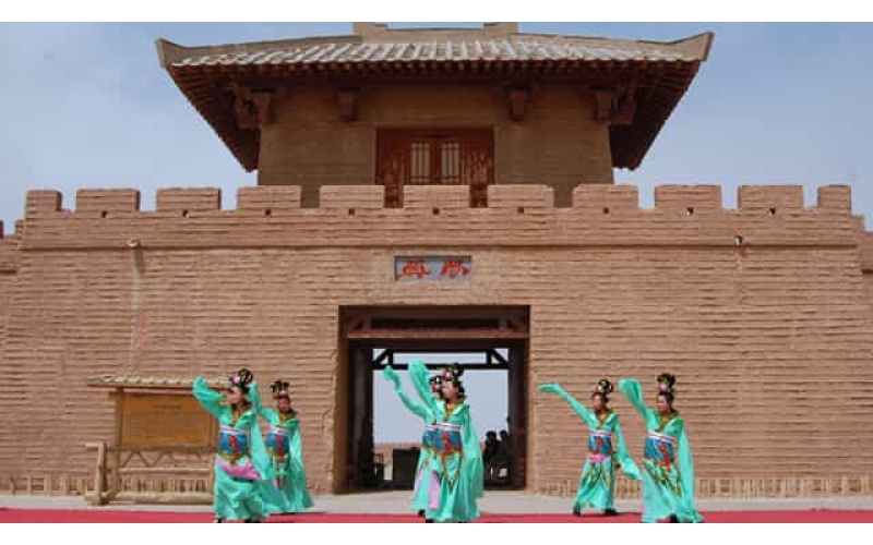 敦煌陽關(guān)古建筑群活動(dòng)場地